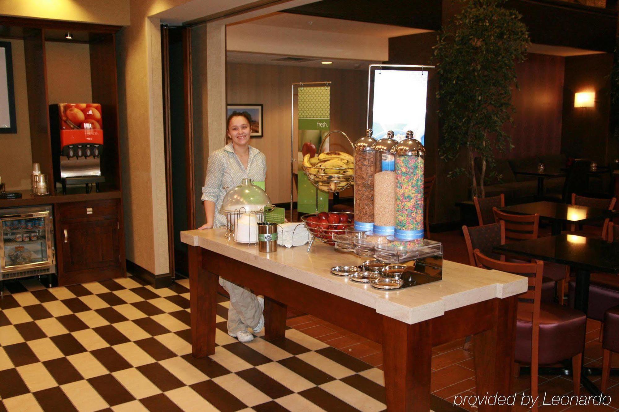 Hampton Inn & Suites Marshalltown Restoran fotoğraf
